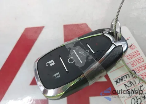 2019 Chevrolet Equinox Premier из США, поврежденный, VIN 3GNAXNEV8KS654975